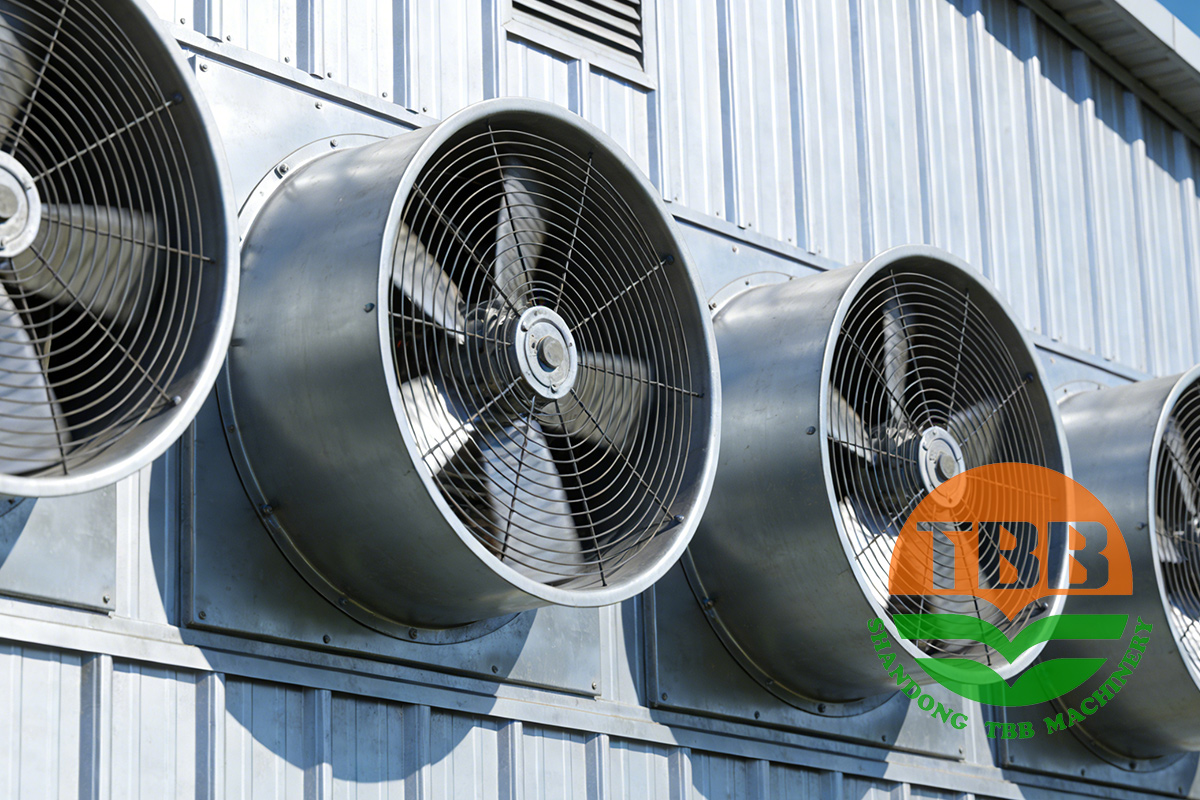 Tunnel ventilation system for commercial poultry house